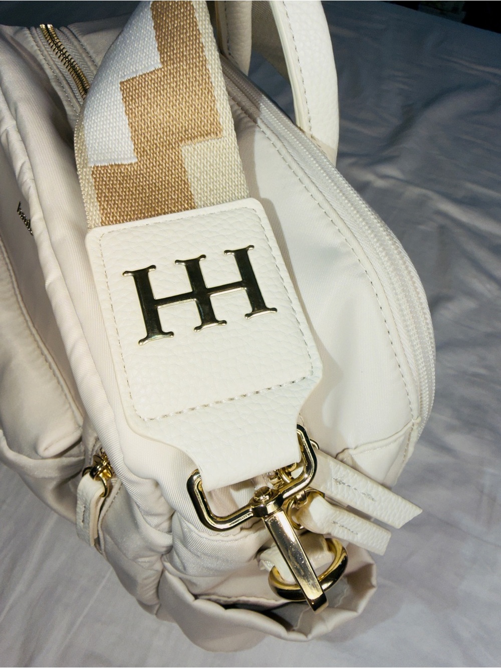 Haute Hippie Style Sadie "On-the-Go" Viral Convertible Backpack - Picture 10 of 15